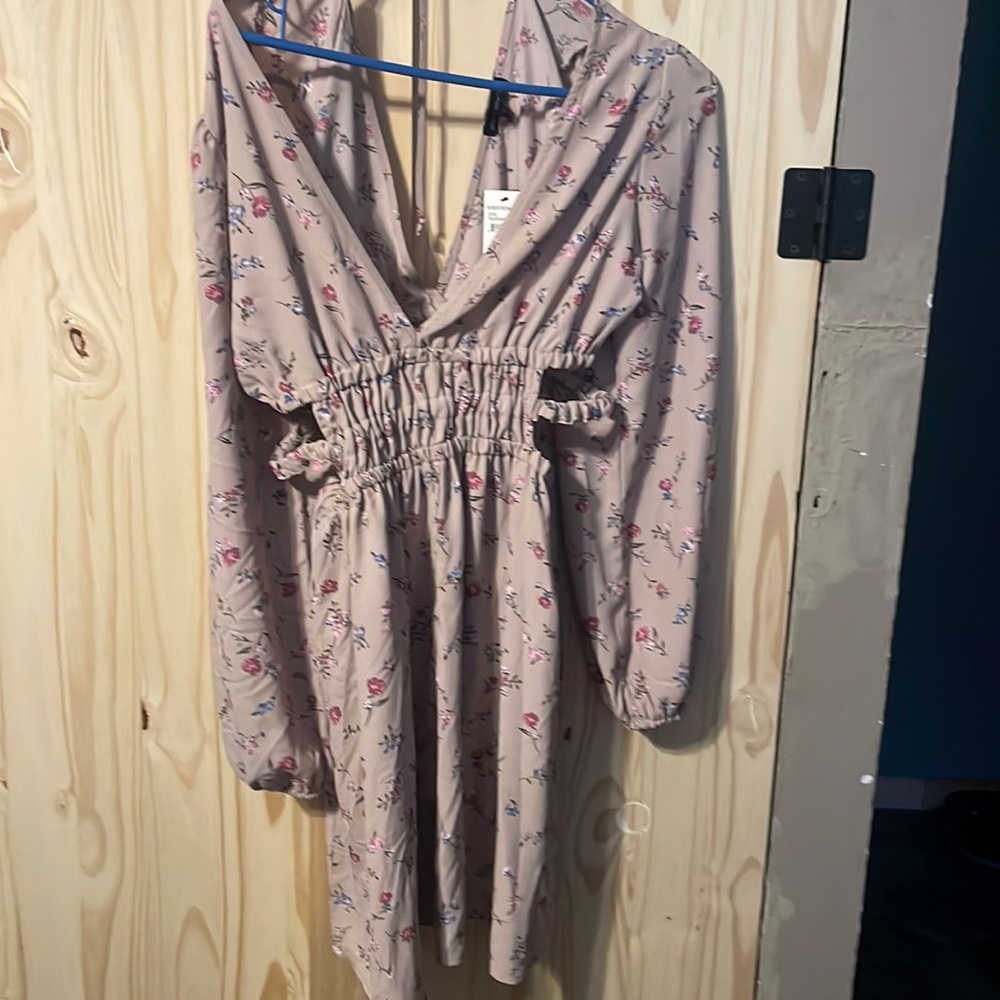 Eveafter long sleeve short dress